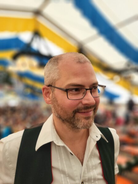 Dirigent der Rotter Blasmusik bei der Probe